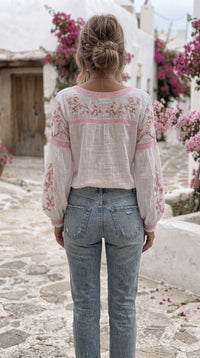 María | Blusa Floral Bordada
