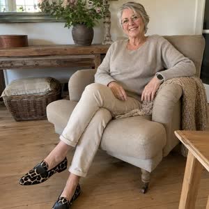Clienta Sanoite, look casual en casa